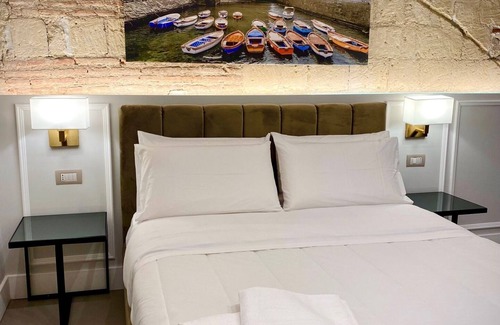 Quartieri Spagnoli Bed & Breakfast | Room 4 - King Superior