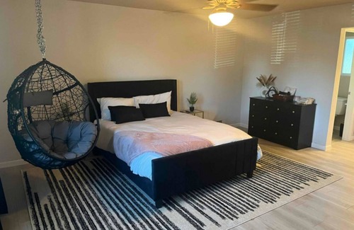 Rancho Cordova Bed & Breakfast | Room-4-Rent. With Chef!