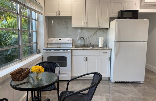Hialeah Apartment | Room # 5 private full kitchen