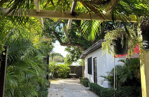 Hialeah Apartment | Room # 5 private full kitchen
