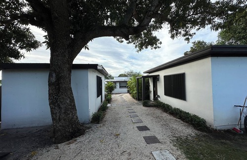 Hialeah Apartment | Room # 5 private full kitchen