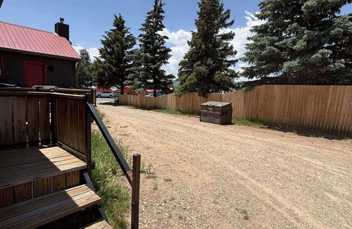 Eagle Nest Cabin | Room 7: Cozy Nest 15 Minutes from Red River/Angel Fire
