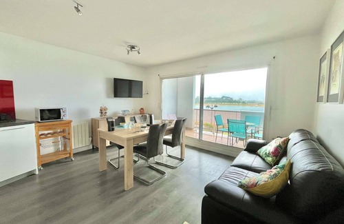 Etel Apartment | Room Apartment with Sea View – South-Facing Residence – Etel Beach Opposite