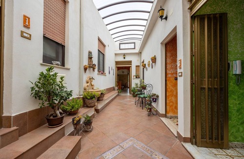 Ficarra Apartment | Room 'Appartamento 1 - Stanza 13' with Shared Terrace, Wi-Fi and Air Conditioning