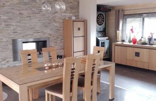 Val-d'Ize House | Room at Sylvie's, breakfast included