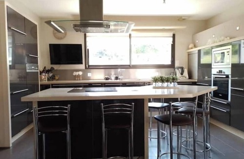 Val-d'Ize House | Room at Sylvie's, breakfast included