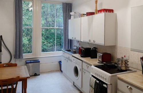 Dover Apartment | Room by the Castle in Historic Dover, UK