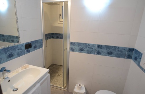 Cetara Apartment | Room 'Camera Maestrale Partial Sea View' with Sea View, Wi-Fi and Air Conditioning