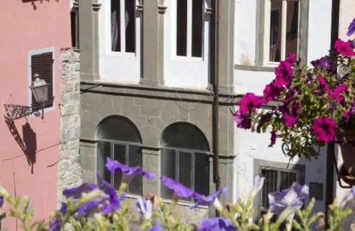 Bagni di Lucca Apartment | Room 'Camera Matrimoniale' with Shared Garden, Wi-Fi and Air Conditioning