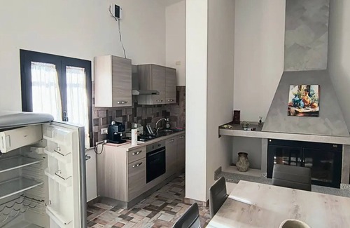 Villacidro Apartment | Room 'Camera - Muru Mannu' with Mountain View, Wi-Fi and Air Conditioning