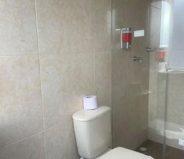 Calle 26 House | Room cerca al aeropuerto