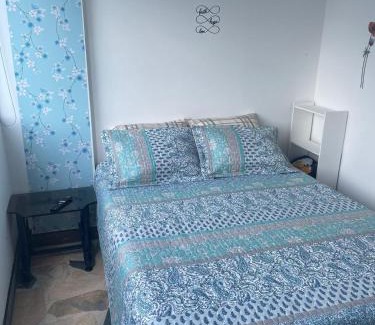 Calle 26 House | Room cerca al aeropuerto