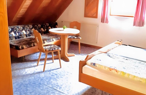 Sipplingen Apartment | Room "Dachgeschosszimmer Mit Dusche"