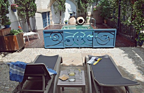 Consuegra Apartment | Room 'El Hogar' with Shared Pool, Shared Garden and Wi-Fi