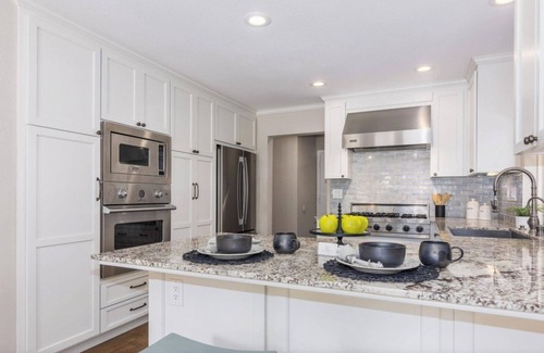 Clayton House | Room for Rent in Marvelous Clayton with AC, WiFi