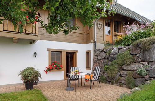 Breitnau House | Room 'Gästezimmer Hirschsprung' with Mountain View, Shared Garden and Wi-Fi