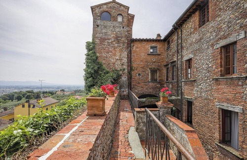 Montecarlo Apartment | Room 'Grand Suite Peperosa - Second Floor' with Shared Terrace and Wi-Fi