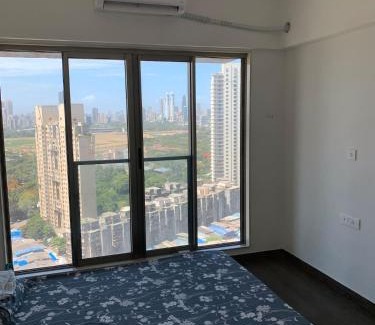 Worli Apartment | Room in 2 BHK Apartment in Worli