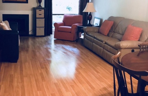 North Chesterfield Condo | Room in a Cozy Condo