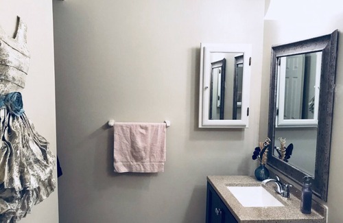 North Chesterfield Condo | Room in a Cozy Condo