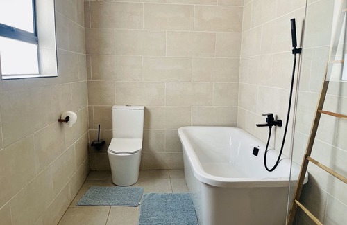 Northam House | Room in B&B - Trendybliss Guest House - N0016