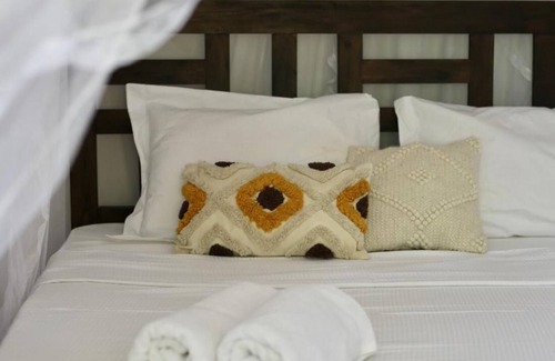 Mirissa House | Room in Chalet - Amlou Surf House - Villa