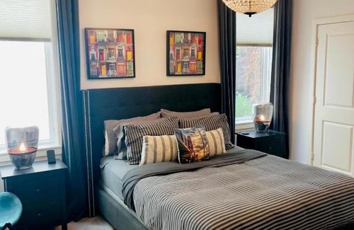 Montrose House | Room in Guest room - Moose Manor Guest Suite Downtown Houston num2894