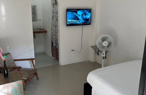 Torices Cabin | "room in Lodge - Tr-v3d Hostel Room Near Castillo San Felipe With Pool and Wifi"