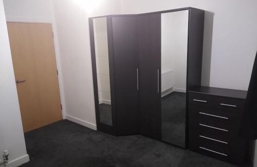 Stratford and New Town House | Room in Luxurious Penthouse Apartment