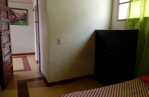 Villa Hermosa Bed & Breakfast | Room in Medellin 50B Hospital Station Metro