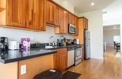Mission District Condo | Room in Renovated Flat w/En-suite Bath and DECK