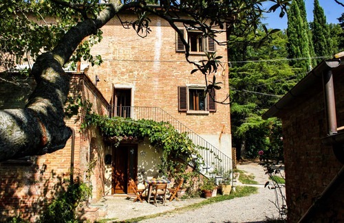 Capannoli Bed & Breakfast | Room in the Tuscan countryside