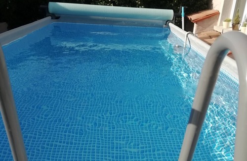 Limoux Cabin | Room in villa with pool