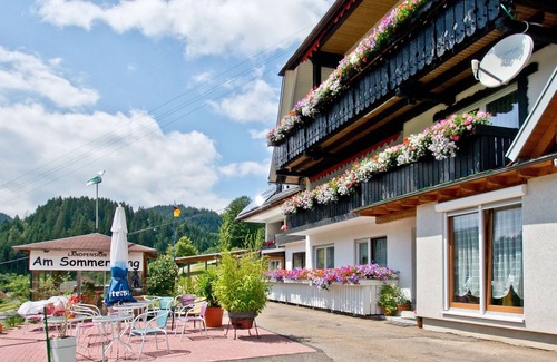 Bad Rippoldsau-Schapbach Apartment | Room 'Julia' with Shared Terrace, Balcony and Wi-Fi