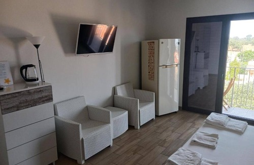 Girasole House | Room 'Junior Suite Marisa' with Balcony, Wi-Fi and Air Conditioning