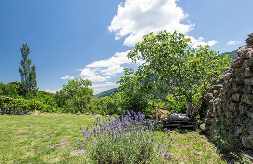 Valgorge Apartment | Room 'La Ferme De Chalas - Grangette' with Shared Pool, Shared Terrace and Wi-Fi