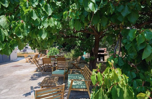 Scarlino Scalo Apartment | Room 'La Lenzerina' with Shared Garden and Wi-Fi