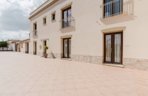 Rilievo Apartment | Room 'Lanterna' with Mountain View, Wi-Fi, and Air Conditioning