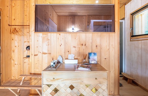 Aillon-le-Jerune Ski Chalet | Room 'Lodge La Vie En Rose' with Mountain View and Private Terrace