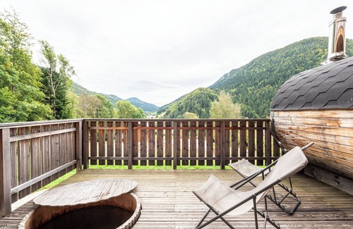 Aillon-le-Jerune Ski Chalet | Room 'Lodge La Vie En Rose' with Mountain View and Private Terrace