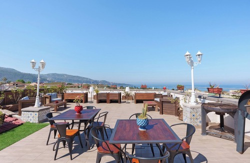 Meta Apartment | Room 'Matrimoniale Mansardata' with Shared Terrace, Wi-Fi and Air Conditioning