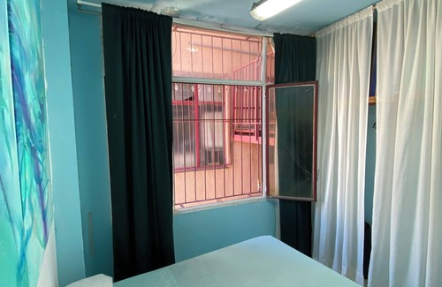 El Parc i la Llacuna del Poblenou Apartment | Room near the beach in Barcelona
