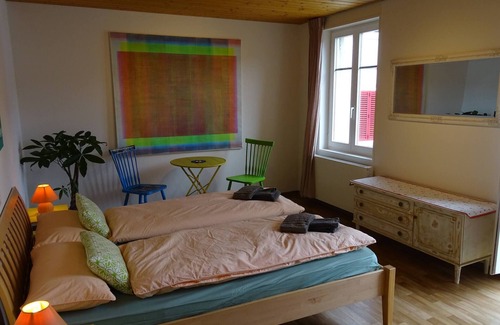 Gersau House | Room-organic BnB Froschkönig "dorfplatz"