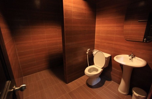 Chumphon Hotel | Room Place