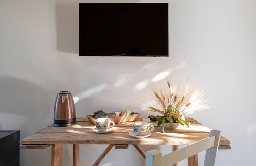 Castromediano Apartment | Room 'San Biagio - Deluxe 1' with Shared Pool, Wi-Fi and Air Conditioning