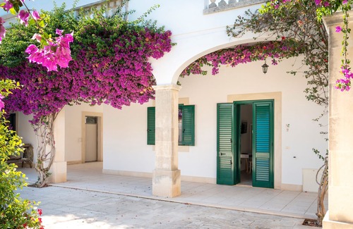 Castromediano Apartment | Room 'San Biagio - Deluxe 7' with Shared Pool, Wi-Fi and Air Conditioning