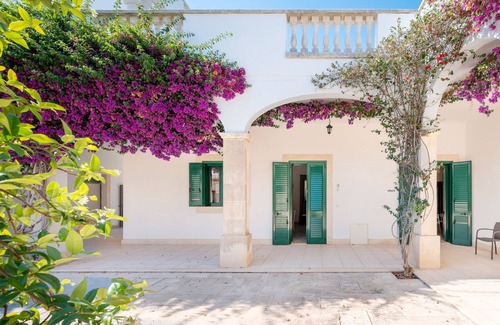 Castromediano Apartment | Room 'San Biagio - Deluxe 7' with Shared Pool, Wi-Fi and Air Conditioning