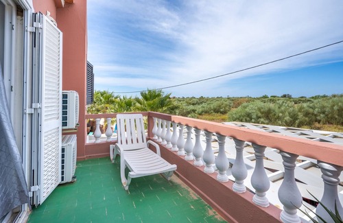 Armacao de Pera Apartment | Room 'São Rafael' with Shared Pool, Wi-Fi and Air Conditioning