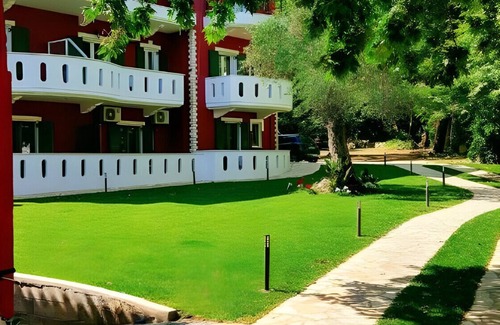 Anthousa Apartment | Room "Studio" with Shared Terrace, Wi-Fi and Air Conditioning