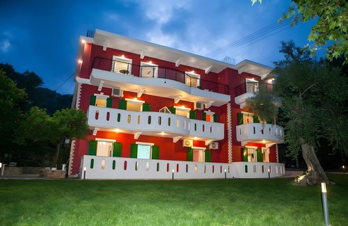 Anthousa Apartment | Room "Studio" with Shared Terrace, Wi-Fi and Air Conditioning